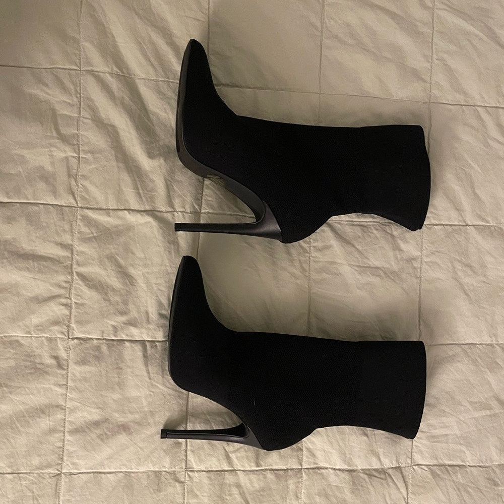 Steve Madden 7.5 black, half calf boot